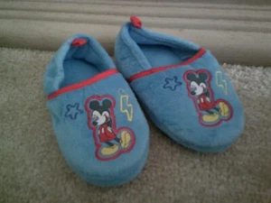 Disney Mickey Mouse Baby/Toddler House Slippers Size 7/8 - Picture 1 of 3