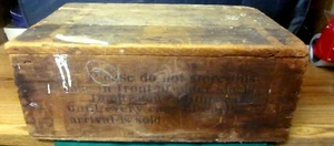 Antigua caja de madera vintage rústica primitiva caja con tapa ~ anuncios de leche condensada HG. - Imagen 1 de 8
