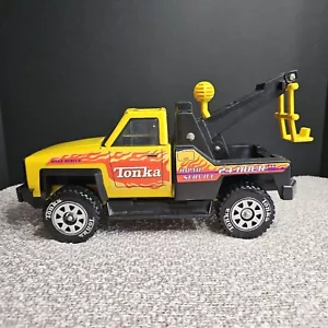 Vintage Tonka Toy Truck Tow Wrecker Road Rescue Service Hasbro 1999 Metal Yellow - Picture 1 of 13