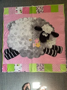 "Sheep Baby Quilt " 42x40” embroidered quilt - Picture 1 of 10