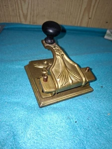 Perforadora chapada en oro - Imagen 1 de 5