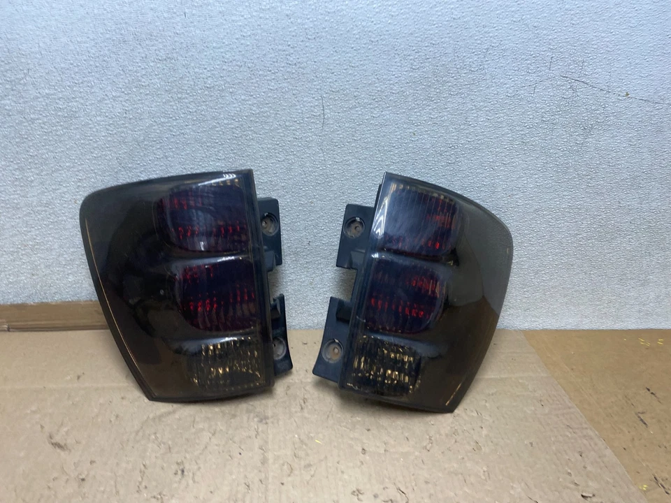 Luces traseras laterales izquierda+derecha Chevrolet Equinox 2005 a 2008 OEM U6917 DW Foto 1 de 4