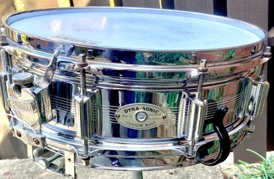 "Tambor redoblante vintage Rogers 7 líneas Dyna-Sonic cromado sobre latón COB 10 tacos 5x14""" Foto 1 de 4