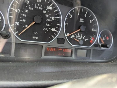 Cuadro de instrumentos BMW E46 330i ZHP 2001-2005 para equipamiento de rendimiento 163 k millas Foto 1 de 4