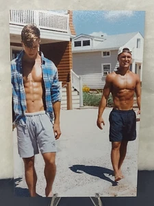 4x6 Zoll Foto - zwei junge Hengste mit HEISS passenden Körpern - Gay Interesse - Bild 1 von 3