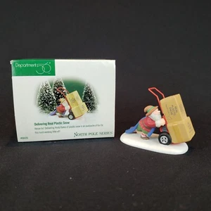 Entrega de nieve de plástico real 56435 North Pole Village Department Dept 56 - Imagen 1 de 9