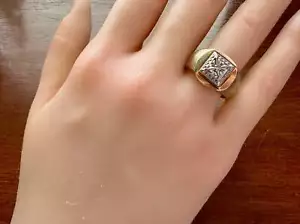 Anello uomo vintage in oro giallo bianco 10 kt con sigillo di diamanti misura 9,75 - Foto 1 di 8