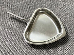 Vintage MCM Triangular Shaped Pan USC Denmark Stainless 18/8 Wrapped Handle - Picture 1 of 6