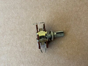 New 100k ohm Stereo Potentiometer w/ Loudness Tap RIBBED SHAFT Amp Volume Pot - Picture 1 of 9