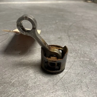 OEM BUEN USADO JOHN DEERE BH30 SOPLADOR PISTÓN, BIELA, SIN ANILLOS Foto 1 de 4