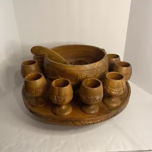 Vintage Tiki Style Wood Hand Carved Punch Bowl, 11 Goblets, lazy Susan & ladle* - Bild 1 von 11