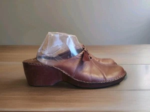Vintage Clarks Leather Slip-On Clogs Women’s Size 11 Brown - Picture 1 of 11