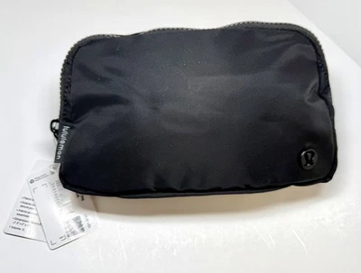 Riñonera Bandolera Lululemon Everywhere 1L Negra Mujer Viaje Gimnasio Foto 1 de 4