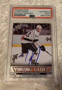 TYLER TOFFOLI SIGNED 2013-14 UD YOUNG GUNS PSA AUTO NEW JERSEY DEVILS