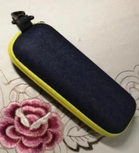 Portable Hard Glasses Box Eyeglass Case Sunglasses Eyewear - Picture 1 of 3