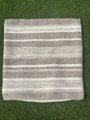 Funda falsa de almohada de telar con textura de algodón de lana Pottery Barn una (1) marrón crema tostado Foto 1 de 4