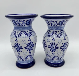 Set 2 Vintage Talavera Blue White Vases Mexico Folk Art Decorative Pottery - Picture 1 of 9