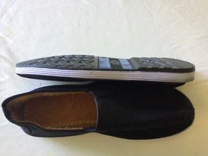 KUNG FU SHOES BRAND NEW VELVET LINED LATEX SOLE SIZE 11 NEVER WORN - Picture 1 of 2