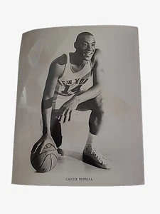 1969 CAZZIE RUSSELL NBA BASKETBALL PHOTO NEW YORK KNICKS NCAA MICHIGAN LEGEND - Picture 1 of 7