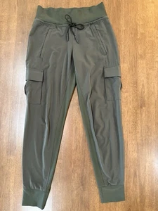 Athleta Chelsea Cargo Pant Jogger Women’s Size 0 Green 75303 Zipper Pockets - Picture 1 of 10