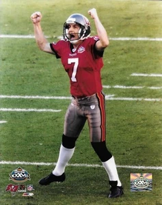 Martin Gramatica - Tampa Bay Buccaneers Super Bowl XXXVII 8" x 10" Photo - Picture 1 of 3