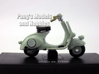 Vespa 98 1946 1/32 Scale Diecast Metal Scooter Model by NewRay - Image 1 of 4
