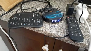 TV BOX ANDROID QUAD CORE SMART TV HDMI USB 4GB/128GB. - Foto 1 di 4