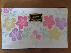 Mantel pintado a mano con flores Dorma vintage raro 52"x52" - Imagen 1 de 7