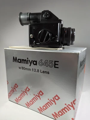 Mamiya 645E inkl. Prismensucher + Sekor C 2,8/80 N Objektiv mit OVP - Bild 1 von 4