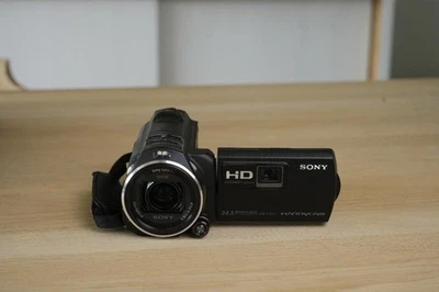 Sony HDR-PJ800 Handycam Camcorder with Built-in Projector Full HD Zoom - Image 1 of 4