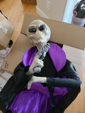 🔴 alien attack giant alien halloween prop