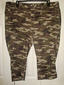 Damas Plus Pantalones Capri Talla 24W Verde Camuflado Simply Emma - Imagen 1 de 2