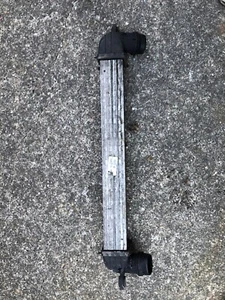CARICABATTERIE INTERCOOLER USATO PER MINI MINI PACEMAN R61 N47 C20 A N47 C16 A - Foto 1 di 7