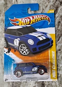 Hot Wheels 2011 New Models Mini Challenge Blue WALMART EXCLUSIVE REDLINES - Picture 1 of 2