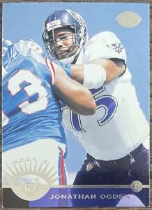 Donruss Leaf ‘96 NFL Trading Card - #184 Jonathan Ogden - BALTIMORE RAVENS