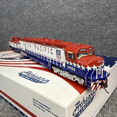 Athearn HO Genesis ATHG71620 Union Pacific DDA40X & Caboose Bicentennial w/DCC! - Image 1 of 4