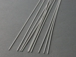 Polystyrol Streifen  weiß,  gefräst 10 St.  1,0x3,0 mm L= 353 mm,  1,22 € / lfm - Bild 1 von 1