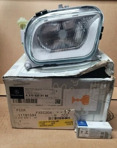 NEW OEM Mercedes-Benz Fog Light Driver Left a2108200156 E320 E55 E300 E430 W210 - Picture 1 of 7