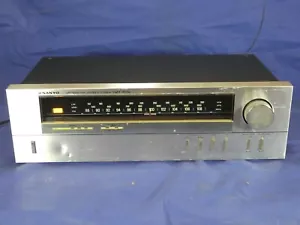 SANYO FMT 303L SINTONIZZATORE STEREO TUNER RADIO ANALOGICO SCALA ILLUMINATA - Foto 1 di 7