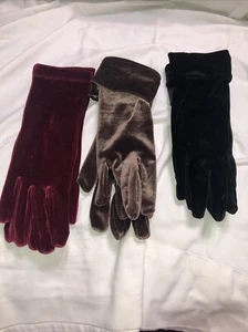 Lot Of Three Velvet Gloves  - Picture 1 of 4