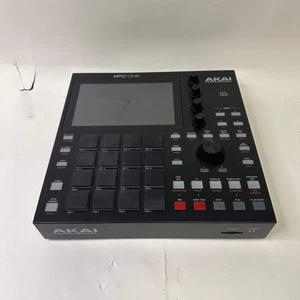 Akai Professional MPC One 8 tracce centro di produzione musicale standalone - Foto 1 di 9