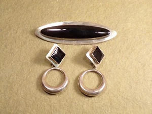 Pendientes colgantes geométricos vintage de plata esterlina y broche de ónix negro firmados - Imagen 1 de 8