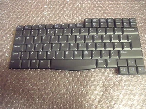 Dell Inspiron 2500 UK Keyboard 1C401 - Picture 1 of 1
