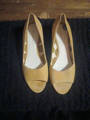 Zapato de vestir Anne Klein de gamuza talla 7 Foto 1 de 4