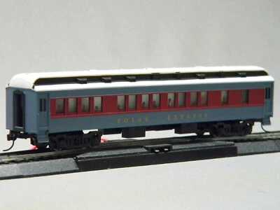 LIONEL HO SCALE POLAR EXPRESS LIGHTED COACH PASSENGER CAR movie 871811010-C NEW - Image 1 of 4