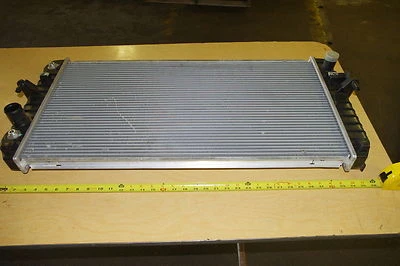 NUEVO RADIADOR TYC para 06-07 Buick Lucerne GL00123 11070673 ENVÍO GRATUITO Foto 1 de 4