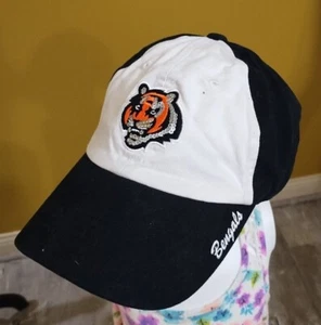 Ladies Sequined Cincinnati Bengals Ball Cap - Picture 1 of 4