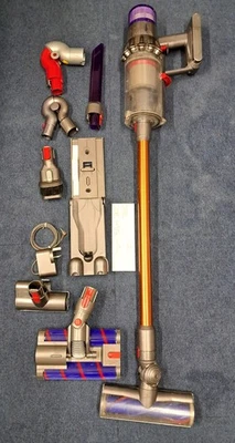 Dyson Genuine V11 Vacuum with Docking Station - Image 1 of 4