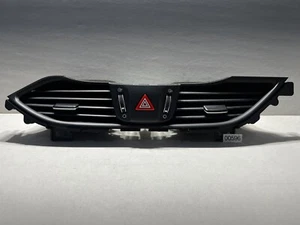 2018-2020 HYUNDAI ELANTRA OEM Dash AC Vents W Hazard Switch OE 93730-G3000 - Bild 1 von 6