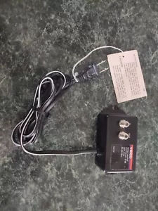 Video Signal Amplifier (32120) Output VHF / FM / UHF 50-900 MHz 12 dB - Picture 1 of 3